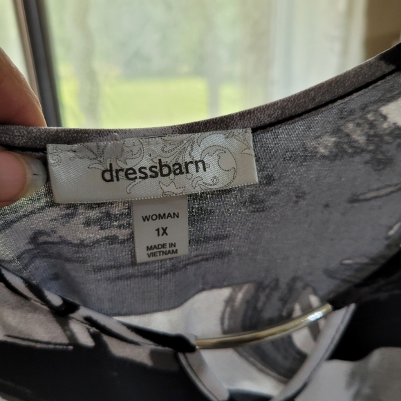 (2567) Dressbarn Women's size 1X, Black/White - Picture 4 of 6
